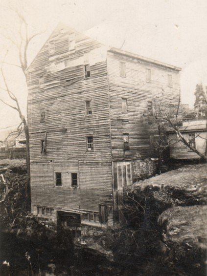 Rock Mill, Fairfield Co., Ohio, April 1940.  Photo courtesy of graveaddiction.com